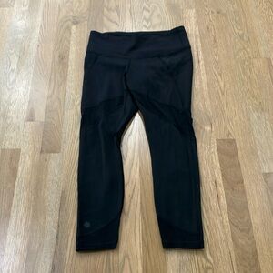 Athleta Women's Black Stealth Mesh 7/8 Tight Mesh Capris Cropped Leggings